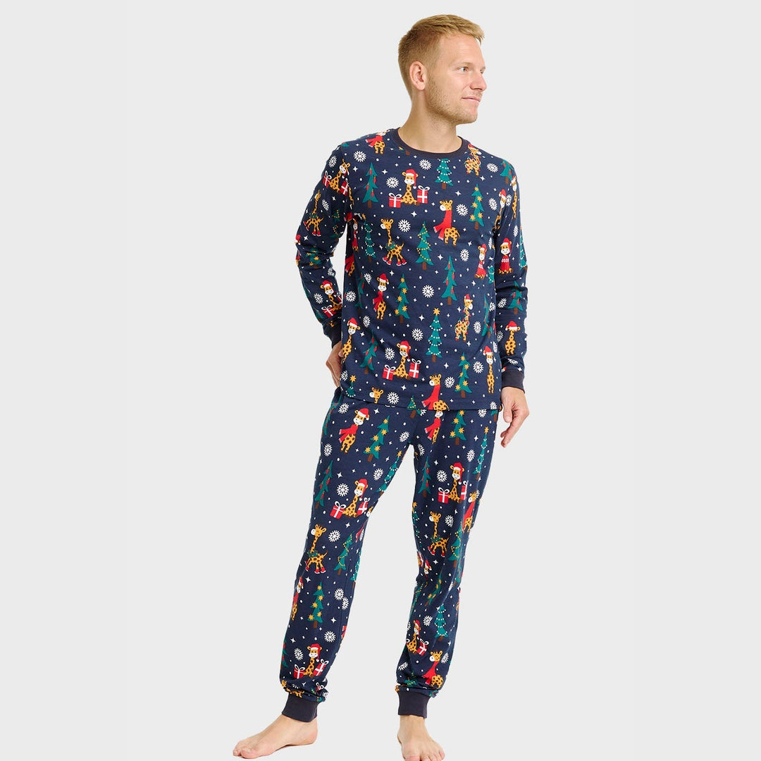 Mirla | Giraffernas Julpyjamas - Herr-Eva Jonsson