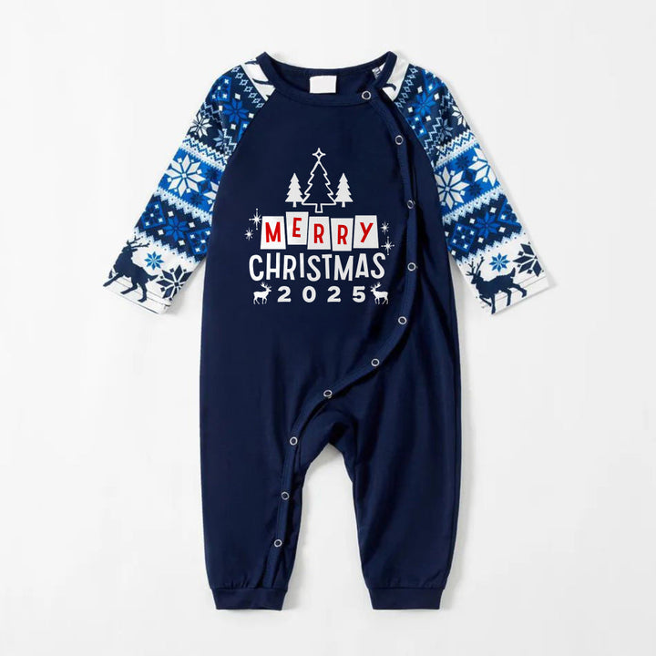 Mirla | Glad Blå Jul Pyjamas Set med Julgran och Högtidsslogan-Eva Jonsson