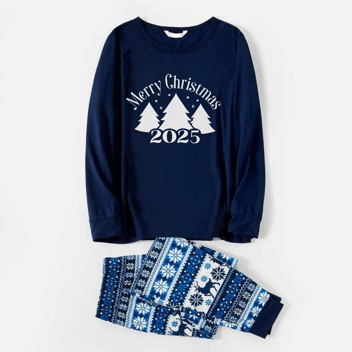Mirla | Glada Blå Jul-Pyjamaset med Julgran- och Slogans-Designs-Eva Jonsson