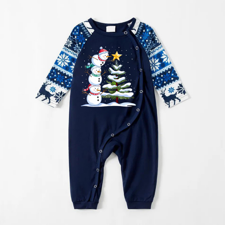 Mirla | Glädje Blå Jul-Pyjamaset med Snögubbe- och Julgrantryck-Eva Jonsson