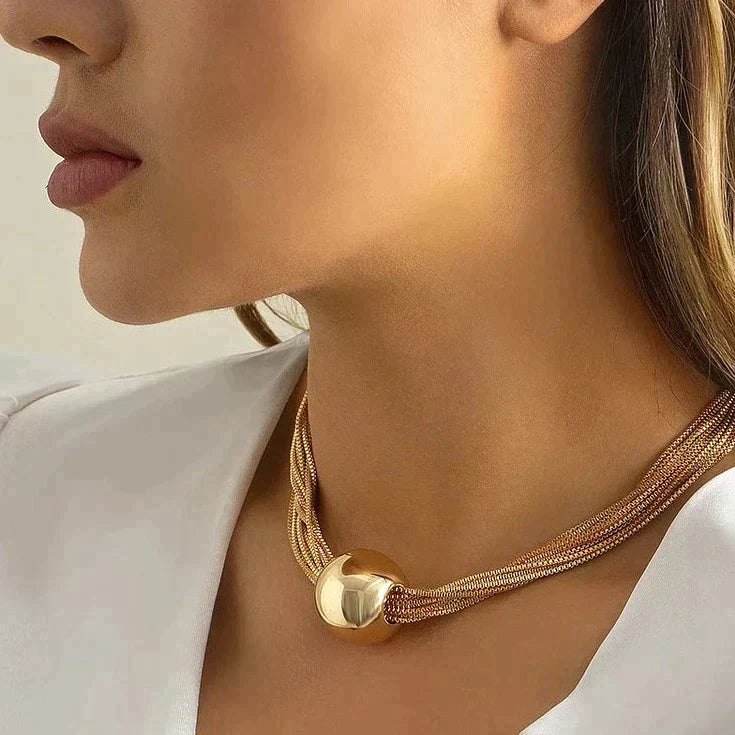 Mirla | Glänsande Halsband för en Lyxig Look-Eva Jonsson