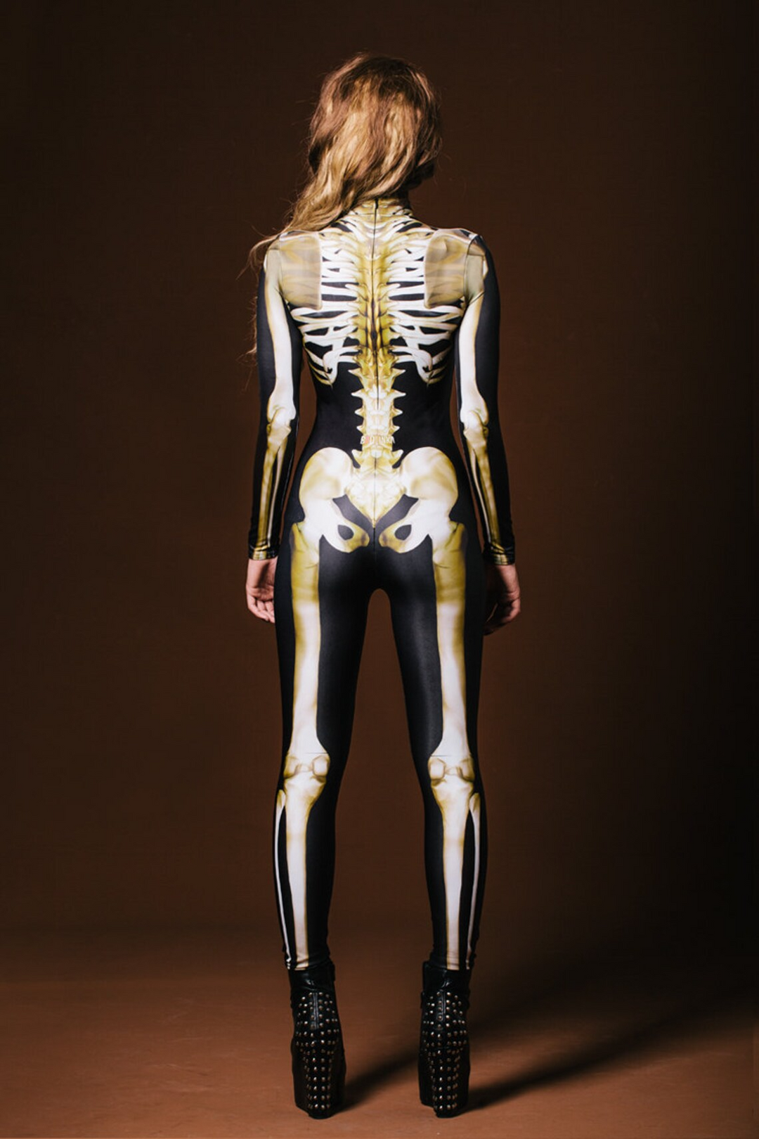 Mirla | GlowInTheDark BoneCurve Skelettdräkt-Eva Jonsson