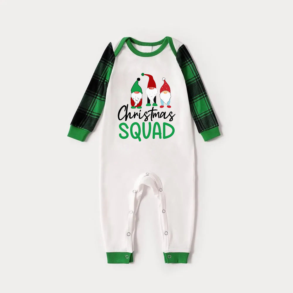 Mirla | Grönt Raglan-Topp Grön Rutigt Jul-Pyjama-Set med Gnom och Christmas Squad Tryck-Eva Jonsson