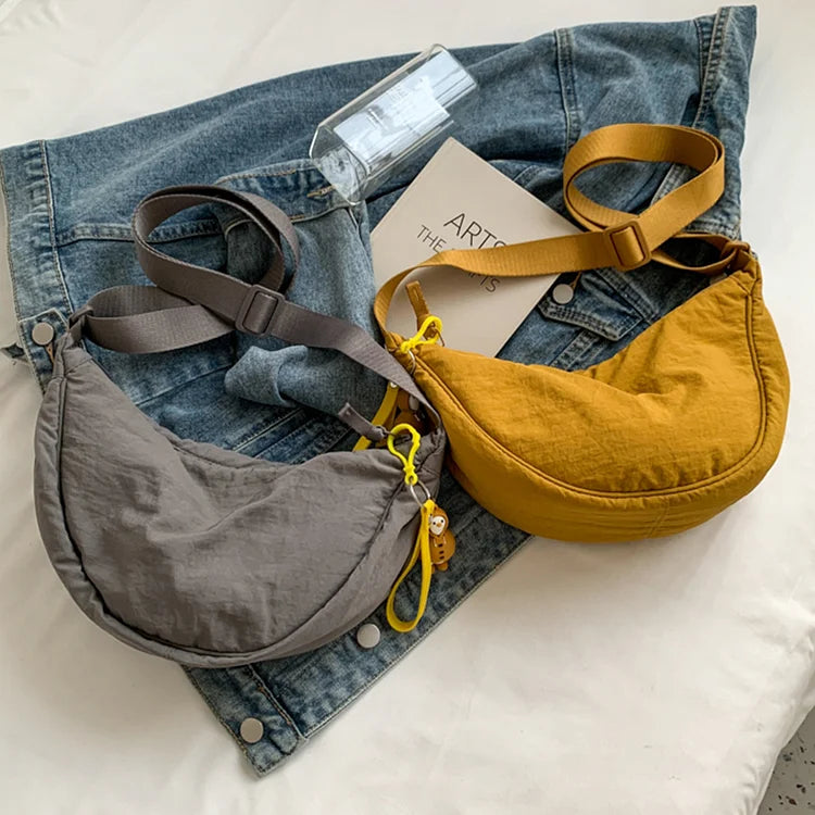 Mirla | Haze Bag️ | Den fashionabla dumplingsväskan för en stilfull outfit-Eva Jonsson