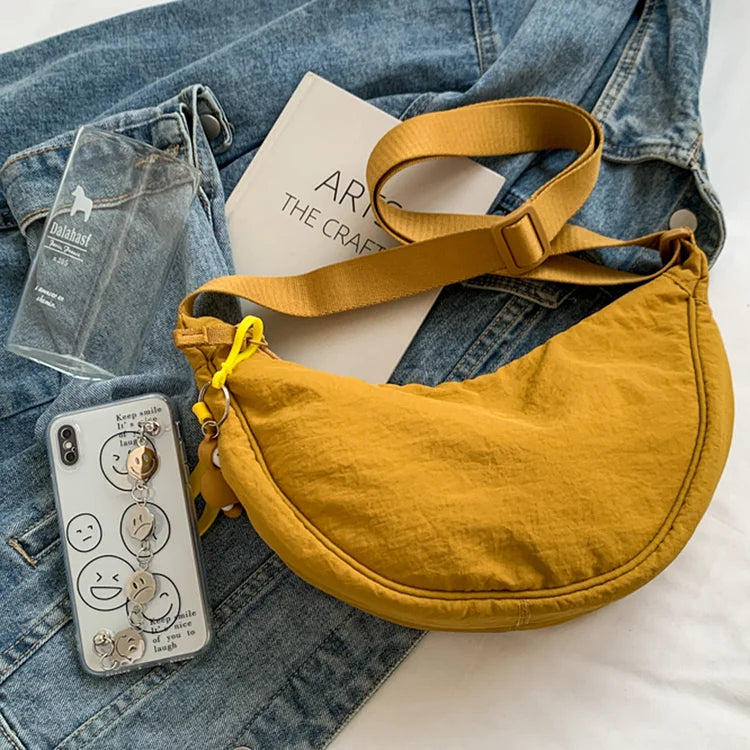 Mirla | Haze Bag️ | Den fashionabla dumplingsväskan för en stilfull outfit-Eva Jonsson