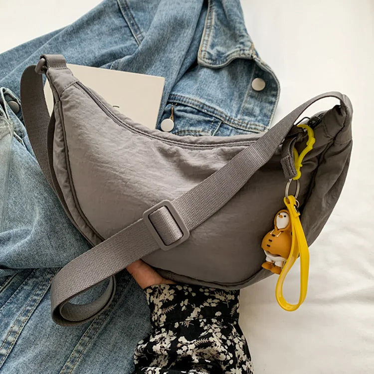 Mirla | Haze Bag️ | Den fashionabla dumplingsväskan för en stilfull outfit-Eva Jonsson