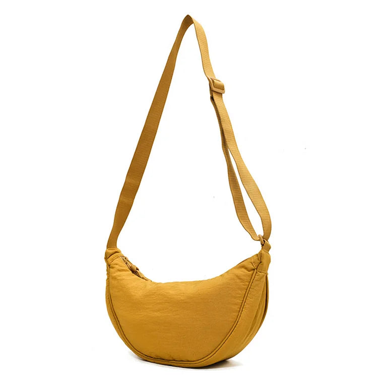 Mirla | Haze Bag️ | Den fashionabla dumplingsväskan för en stilfull outfit-Eva Jonsson