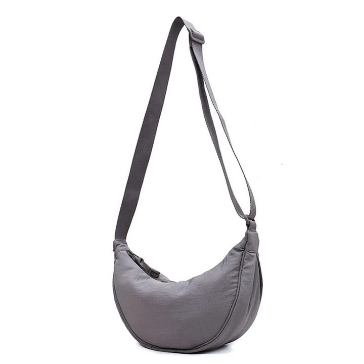 Mirla | Haze Bag️ | Den fashionabla dumplingsväskan för en stilfull outfit-Eva Jonsson