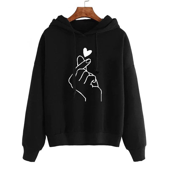 Mirla | Hoodie I Fleece med Fingerhjärta-Motiv-Eva Jonsson