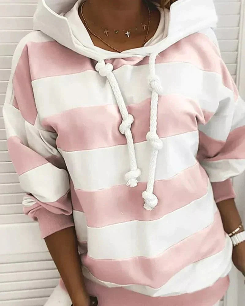 Mirla | Hoodie Stickdetaljer Lätt passform Mjuka material-Eva Jonsson