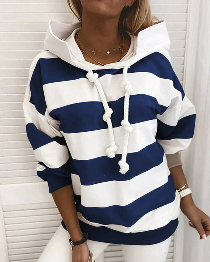 Mirla | Hoodie Stickdetaljer Lätt passform Mjuka material-Eva Jonsson