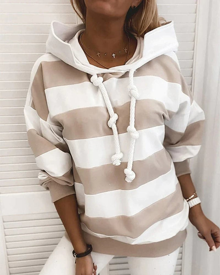 Mirla | Hoodie Stickdetaljer Lätt passform Mjuka material-Eva Jonsson