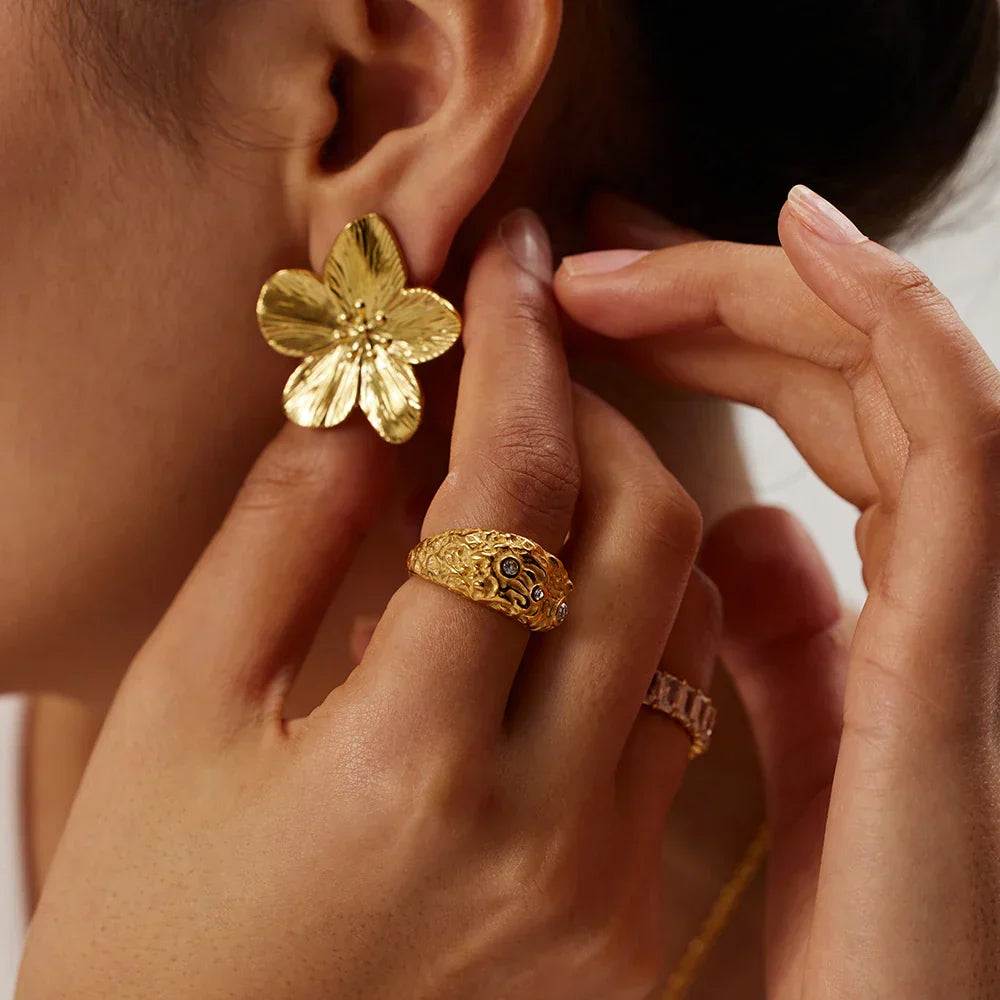 Mirla | Hypoallergen Vintage-Blomplugg, 18K Guldpläterad-Eva Jonsson