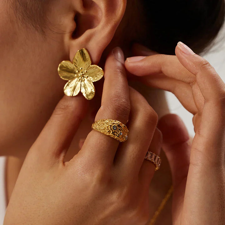 Mirla | Hypoallergen Vintage-Blomplugg, 18K Guldpläterad-Eva Jonsson