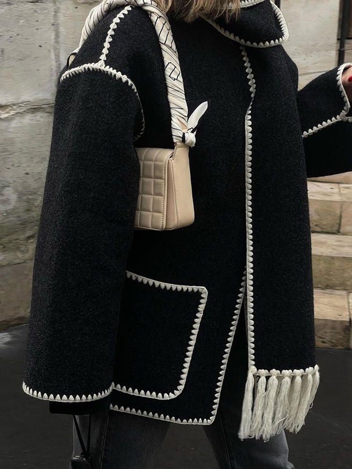 Mirla | Jacka - Elegant Oversized Design med Scarf-Fringe Detaljer-Eva Jonsson