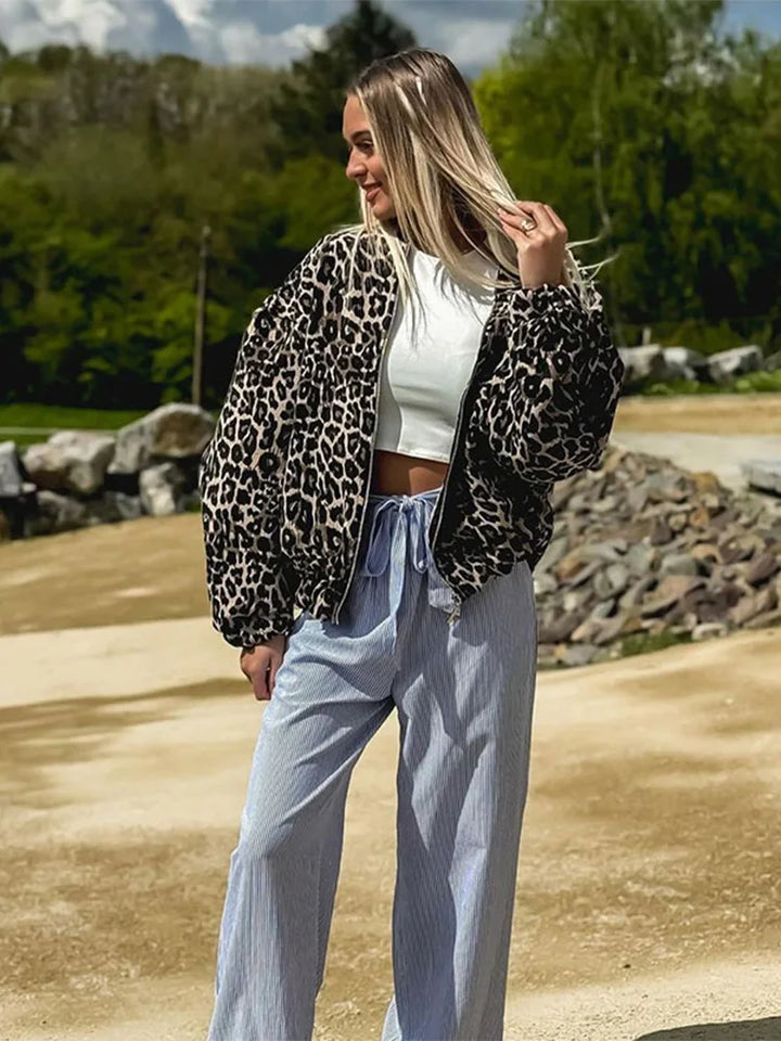 Mirla | Jacka med leopardmönster för damer-Eva Jonsson