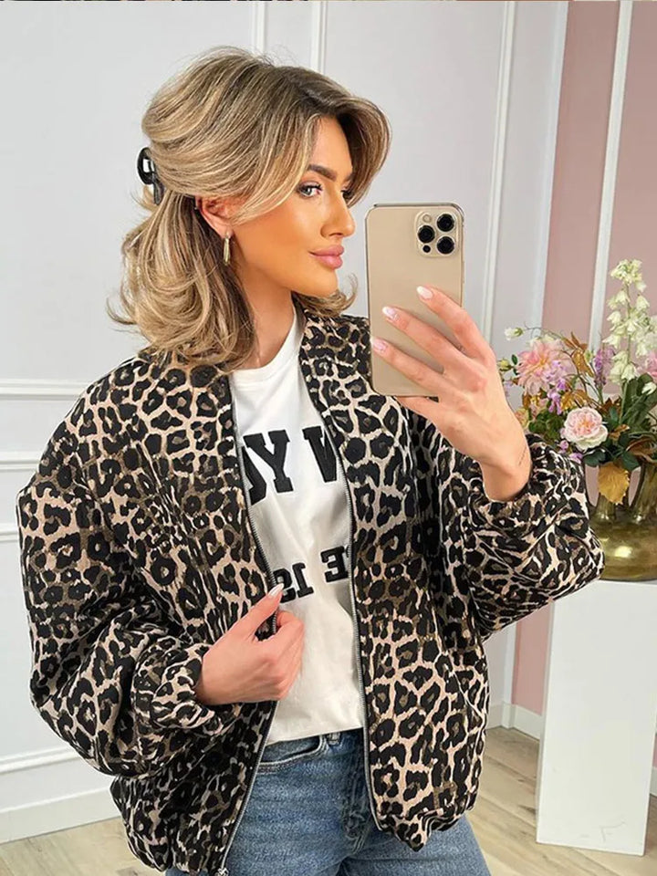 Mirla | Jacka med leopardmönster för damer-Eva Jonsson