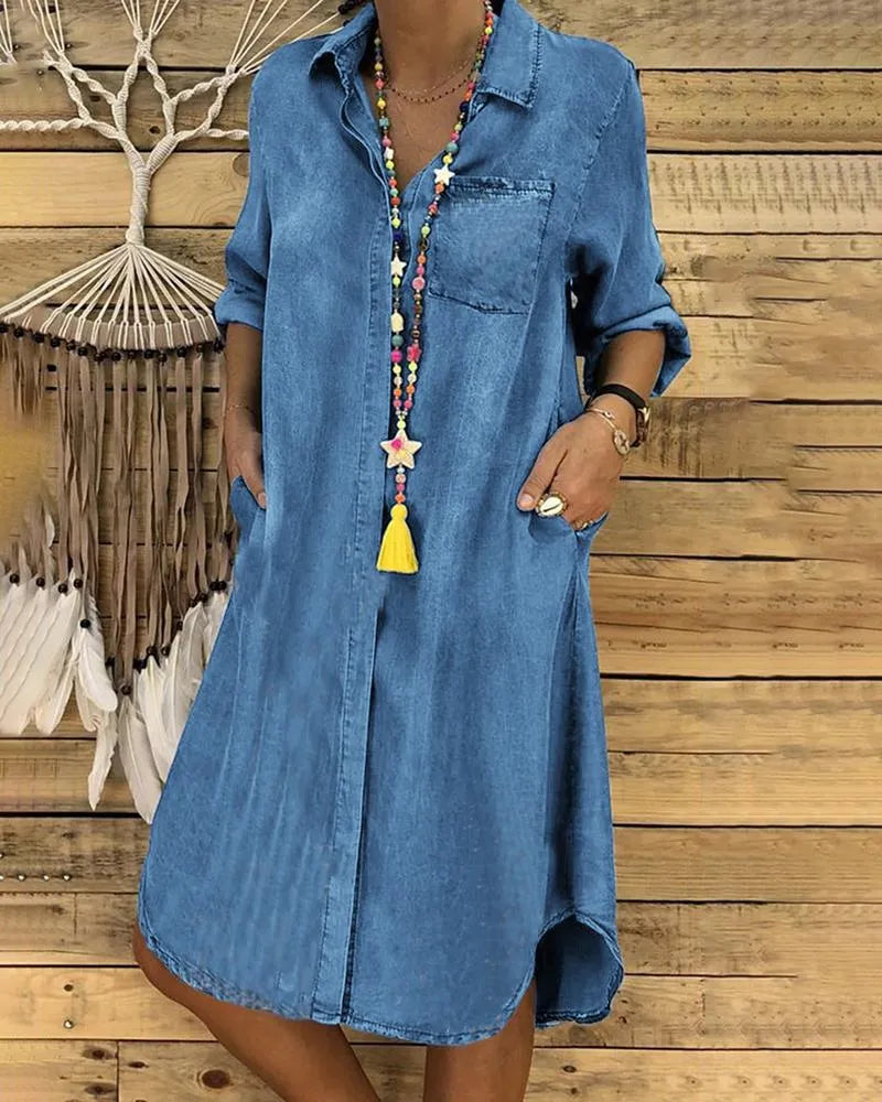 Mirla | Jeans Midi-klänning med uppvikta ärmar och bröstficka.-Eva Jonsson