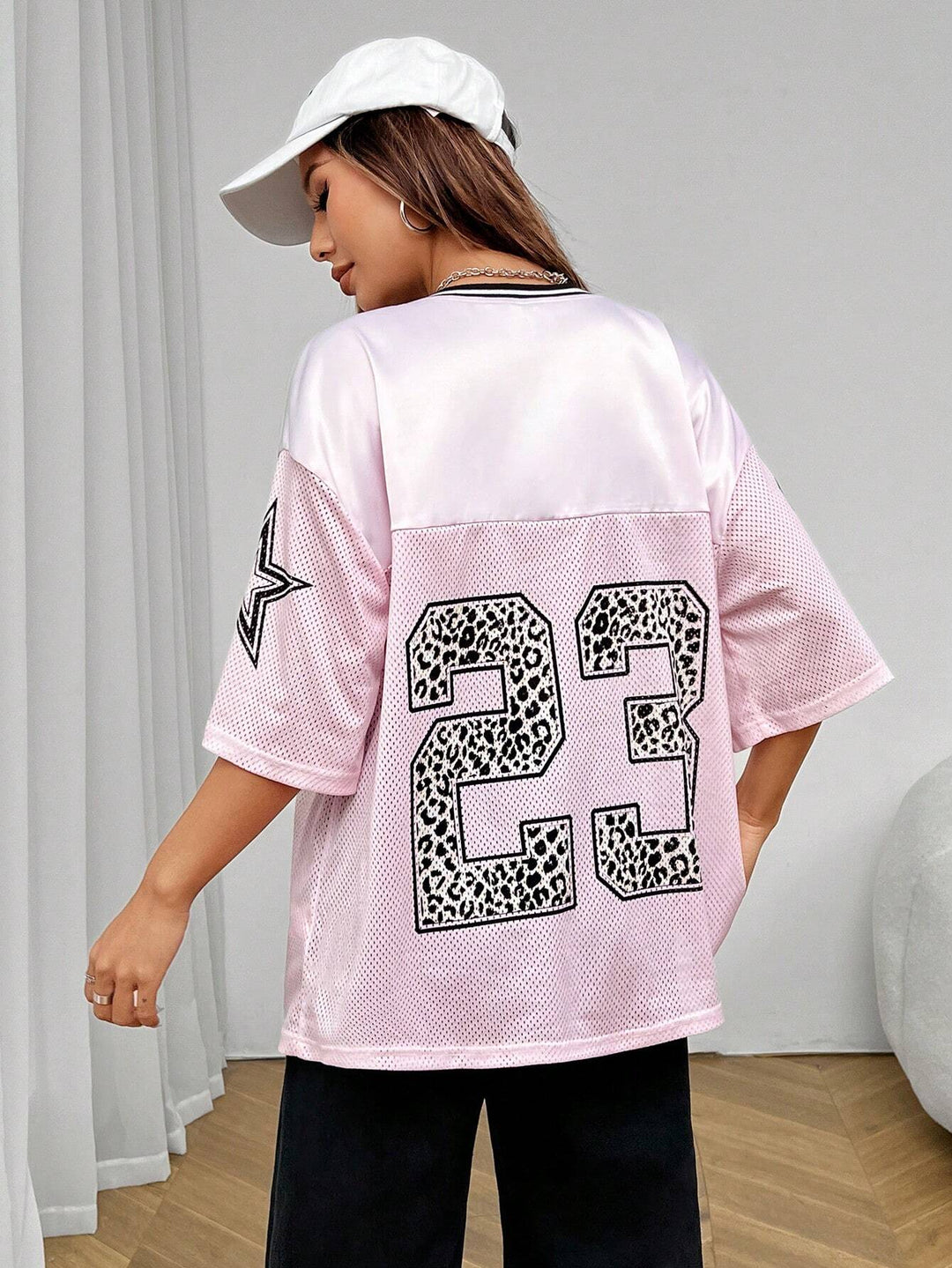 Mirla | Jersey Shirt med djurmönster Sportig, trendig och streetstyle redo-Eva Jonsson