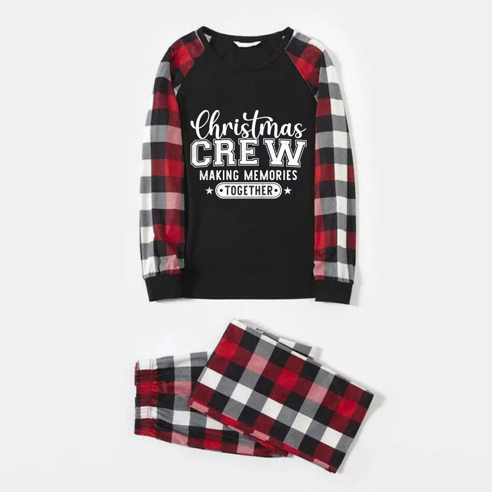 Mirla | Jul Familj Matching Pyjamas - Röd och Grå Rutiga Pjs Set med Jul Slogan Tryck-Eva Jonsson