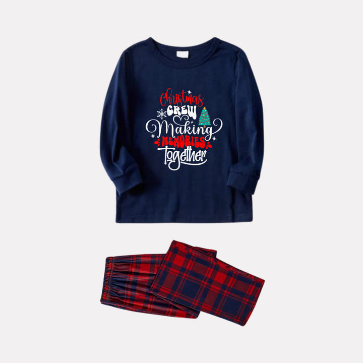 Mirla | Julfamilj Matchande Pyjamas - Marinblå & Röd Rutig Pjs Set med Christmas Crew Making Memories Together Slogan Tryck-Eva Jonsson