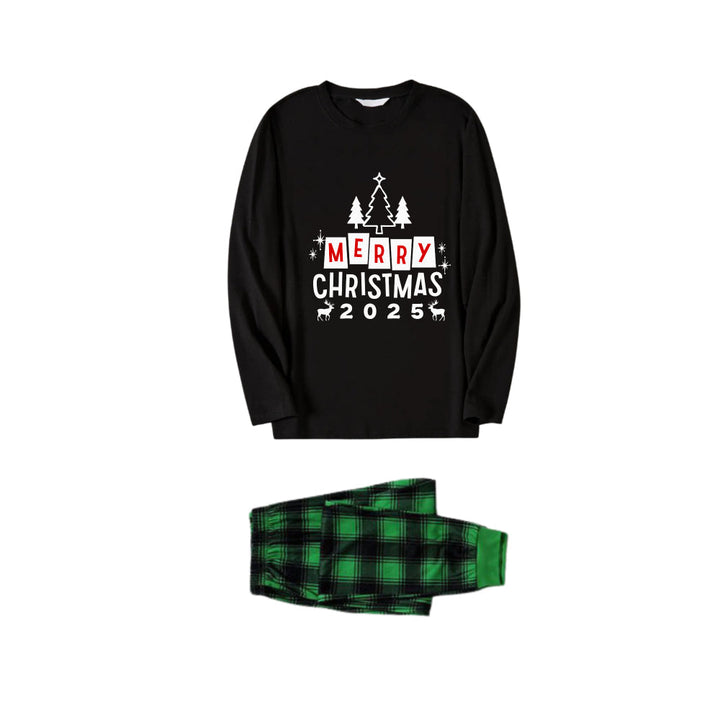 Mirla | Julfamilj-Pyjama-Matchning - Svart Topp och Grön Rutig Byxa Pjs-Set med God Jul 2025 Tryck-Eva Jonsson