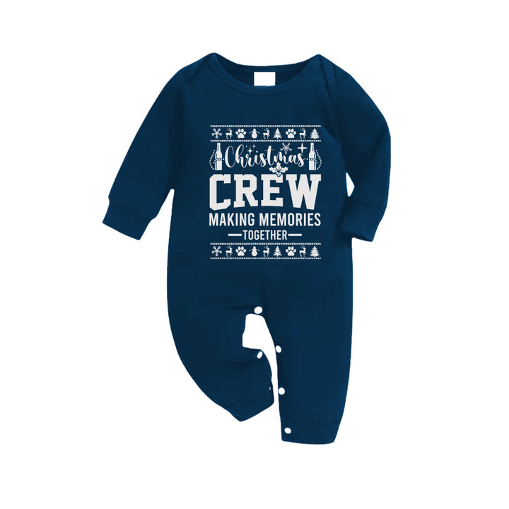 Mirla | Julfamilje-Matchande-Pyjamas - Navy & Himmelblå Rutiga Pjs-Set med Christmas Crew Making Memories Together och Julmönster-Tryck-Eva Jonsson