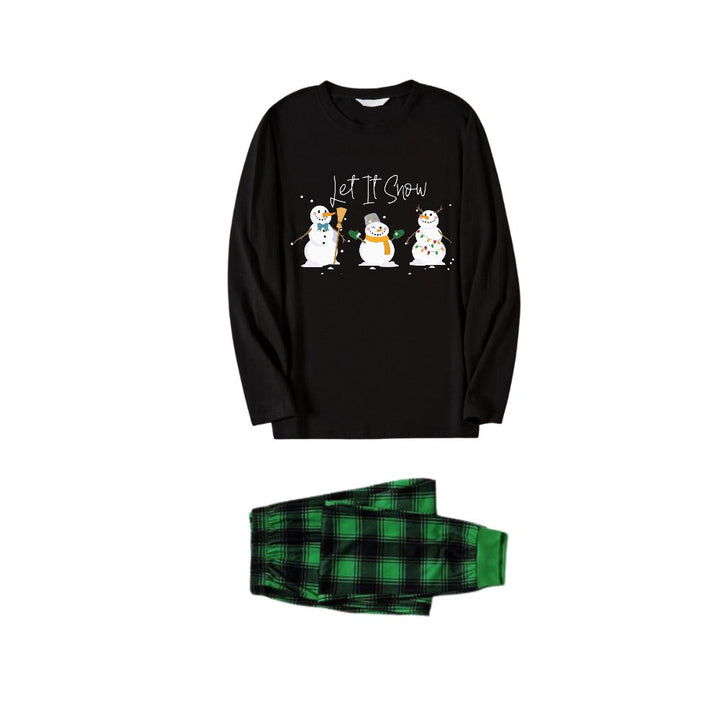 Mirla | Julfamiljepyjamas I Matchande Stil - Svart Topp och Grön Rutig Byxset med Snögubbe och Let It Snow Tryck-Eva Jonsson