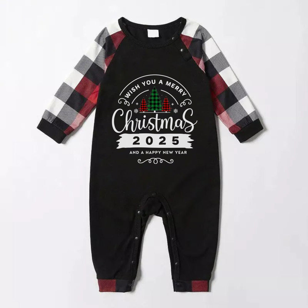 Mirla | Julfamiljpyjamas Passar - Röd och Grå Rutiga Pjs-Set med “Önskar Dig En God Jul” Tryck-Eva Jonsson