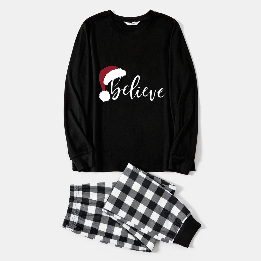 Mirla | Julmössa och 'Believe' Bokstavstryck Mönster Par Svart & Vit Rutigt Pyjamas Set-Eva Jonsson