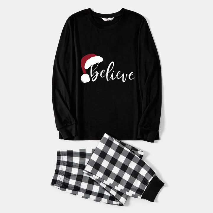 Mirla | Julmössa och 'Believe' Bokstavstryckt Mönstrat Svart-Vitt Rutigt Pyjamas-Set-Eva Jonsson