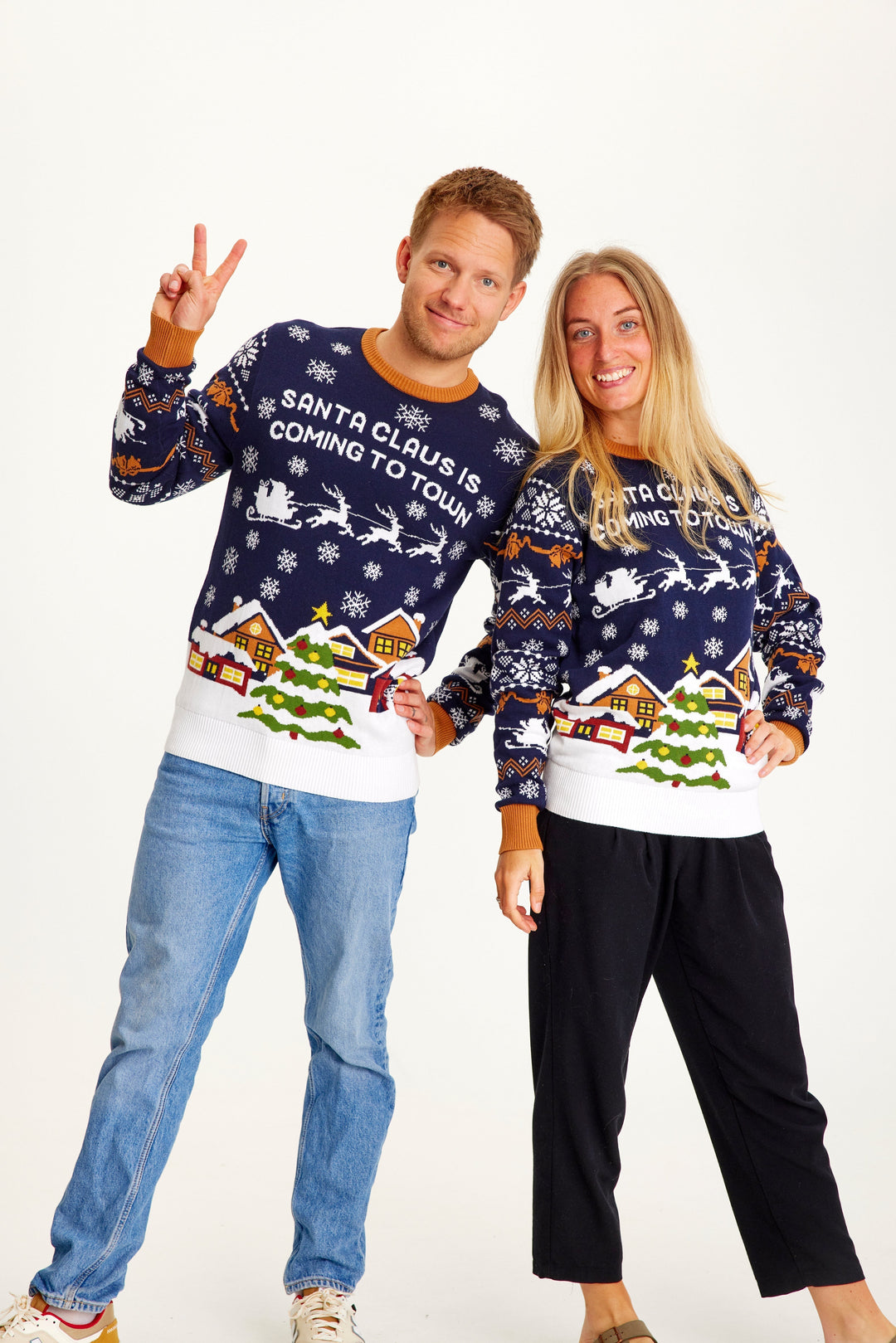 Mirla | Jultomten kommer till stan Navy Damer-Eva Jonsson