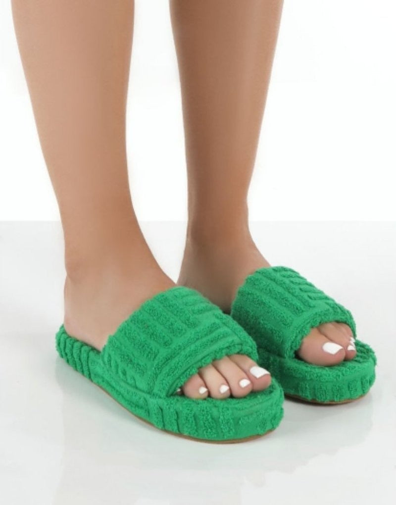 Mirla | Kapitel Fyra Sandaler-Eva Jonsson