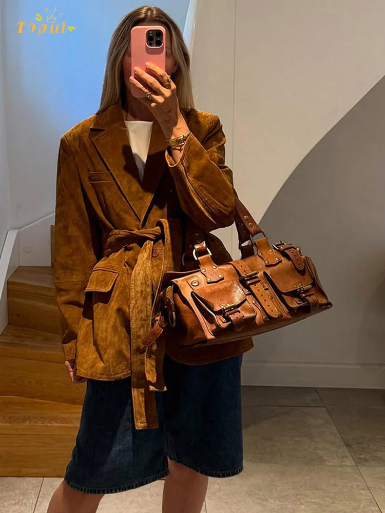 Mirla | Kappa - Chic Mockajacka med Bälte och Långa Ärmar för Hösten-Eva Jonsson