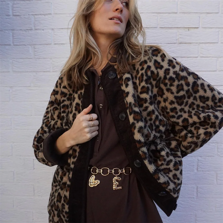 Mirla | Kappa Dam - Trendigt Leopardsmönster O-Utsnitt Jacka för Stil-Eva Jonsson