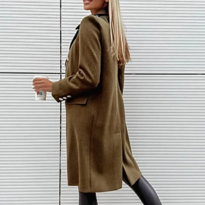 Mirla | Kappa Dubbelknäppt Knälång Elegant och Klassisk Design-Eva Jonsson