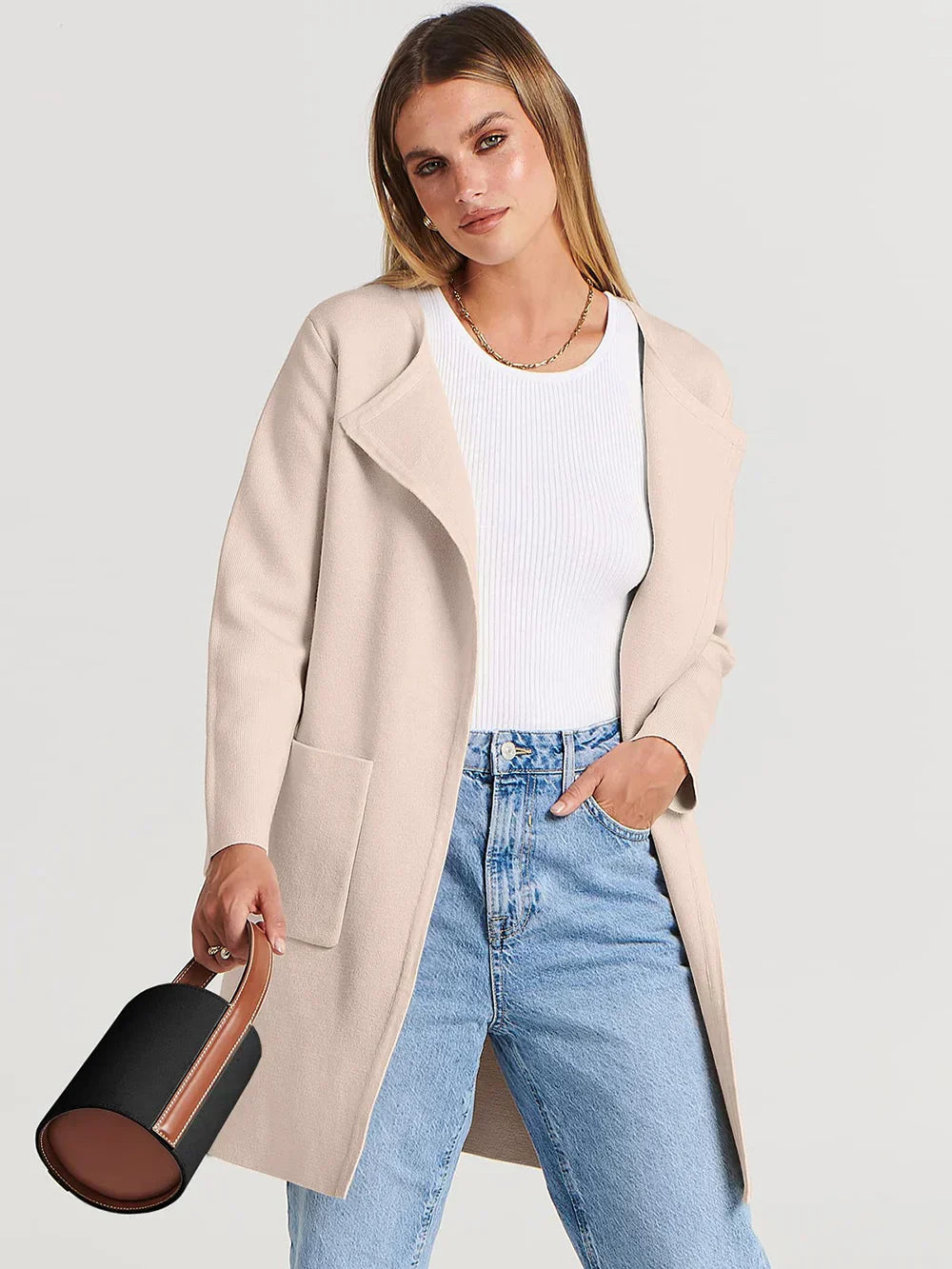 Mirla | Kappa Lös Passform Knälång Bred Revers Minimalistisk Design-Eva Jonsson