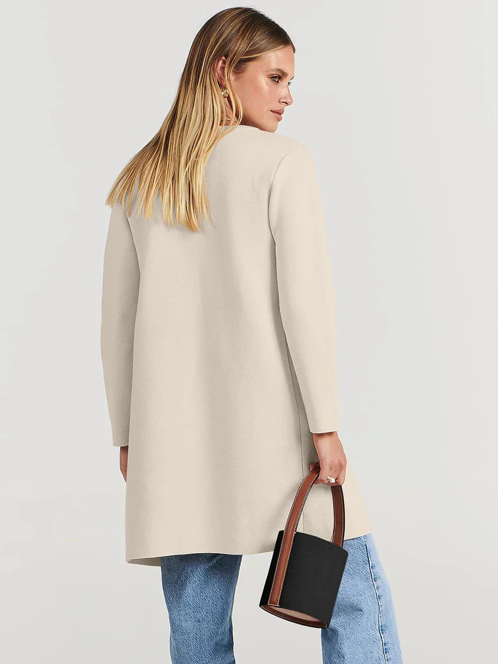 Mirla | Kappa Lös Passform Knälång Bred Revers Minimalistisk Design-Eva Jonsson