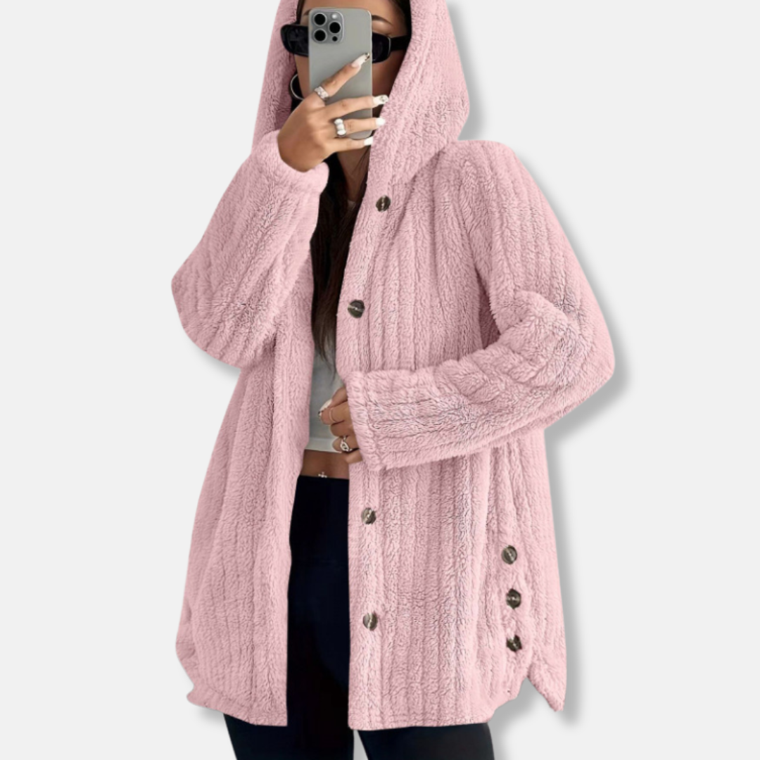 Mirla | Kappa Oversize Passform Huva Mjuk Textur Knäppning Halvlång-Eva Jonsson