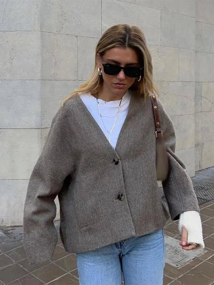 Mirla | Kappa - Oversized Mysigt Design för Kvinnor, Perfekt för Kallt Väder-Eva Jonsson