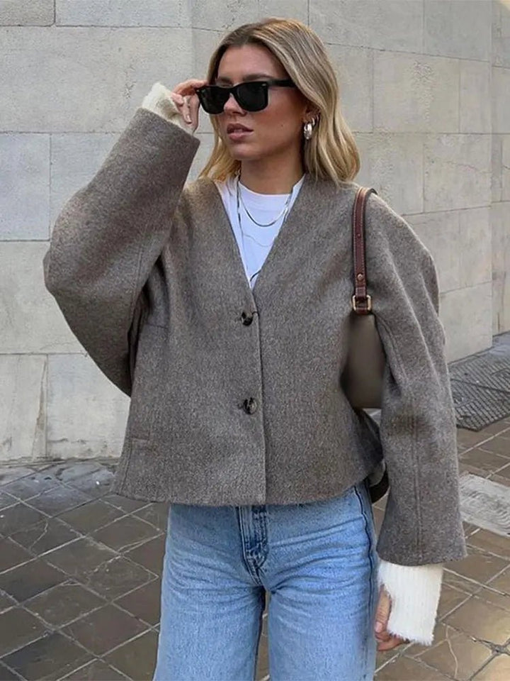 Mirla | Kappa - Oversized Mysigt Design för Kvinnor, Perfekt för Kallt Väder-Eva Jonsson