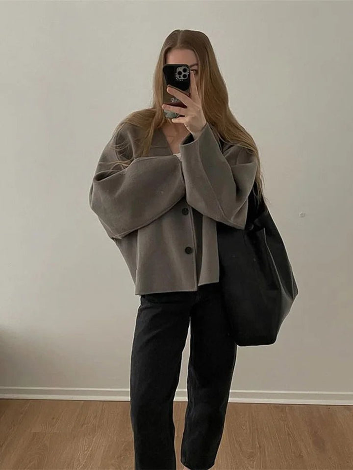 Mirla | Kappa - Oversized Mysigt Design för Kvinnor, Perfekt för Kallt Väder-Eva Jonsson