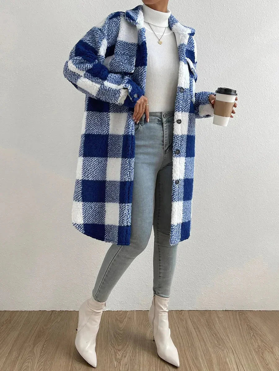 Mirla | Kappa Oversized Passform Mjuk Teddy-textur Rutig Mellanlång Design-Eva Jonsson