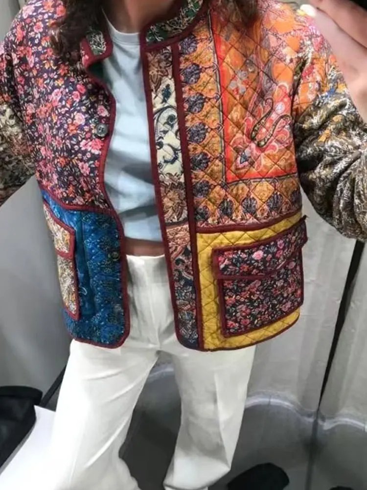 Mirla | Kappa med blommönster och lapplappfickor-Eva Jonsson