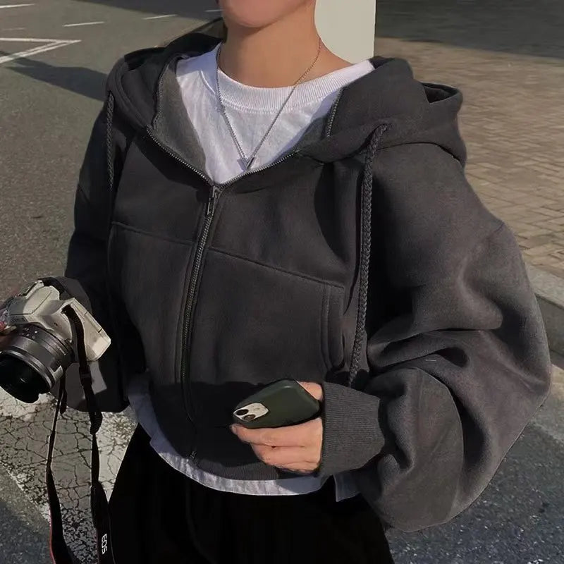 Mirla | Klassisk Kort Sweatshirt för Kvinnor-Eva Jonsson