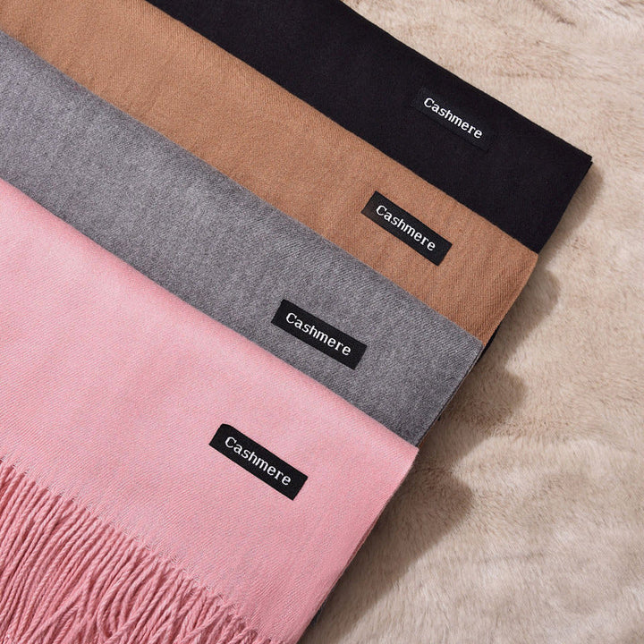 Mirla Klassisk Kvinno Vinter Scarf | Monokrom, Varm och Elegant med Fringe Design-Eva Jonsson