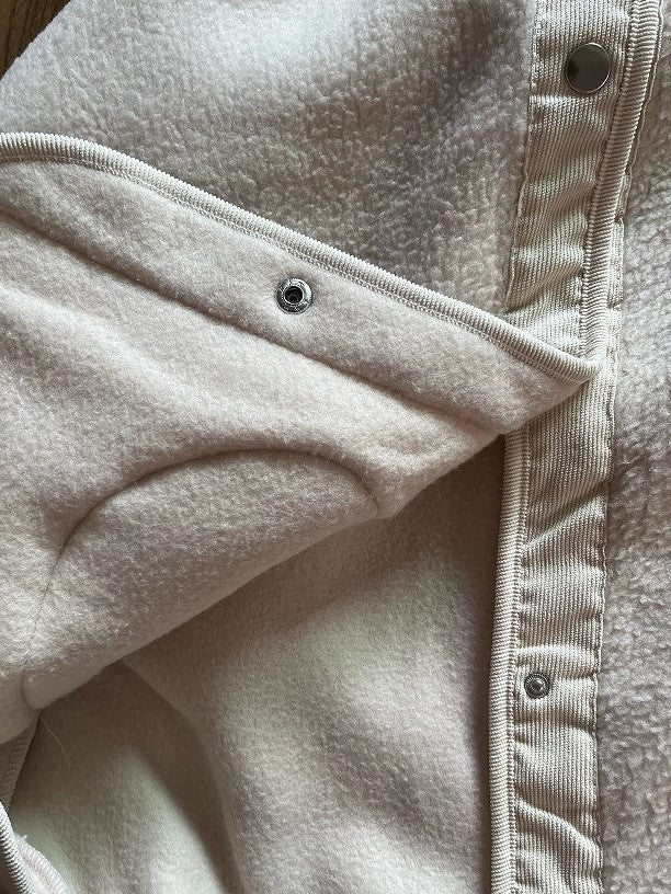 Mirla | Klassisk Oversized Jacka I Konstfårskinn med Huva-Eva Jonsson