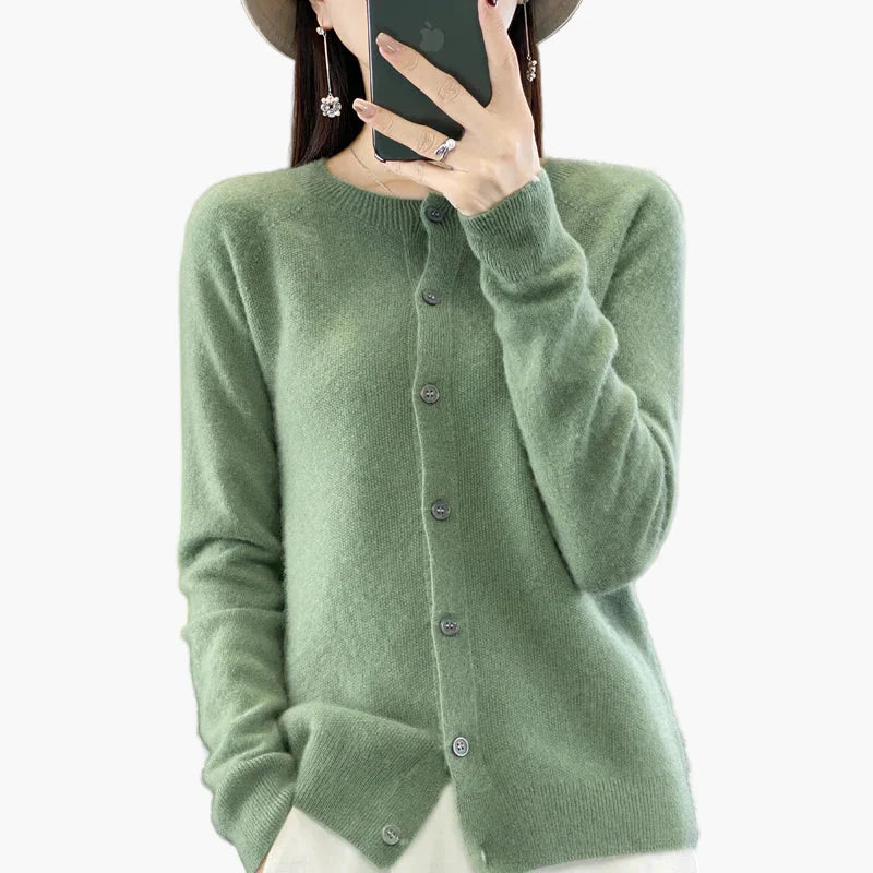 Mirla | Klassisk Stickad Cardigan - Elegant Vardagsstil för Kontor och Fritid-Eva Jonsson