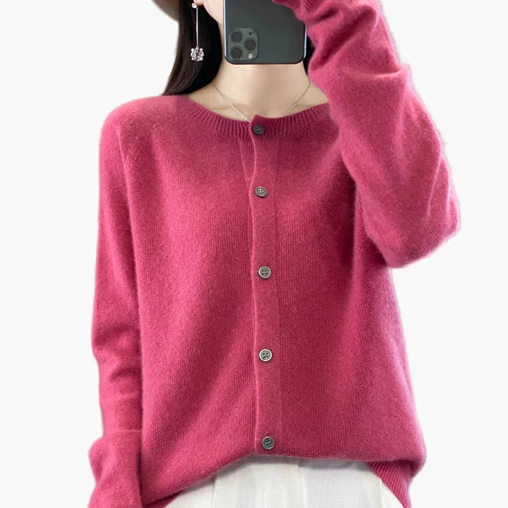 Mirla | Klassisk Stickad Cardigan - Elegant Vardagsstil för Kontor och Fritid-Eva Jonsson