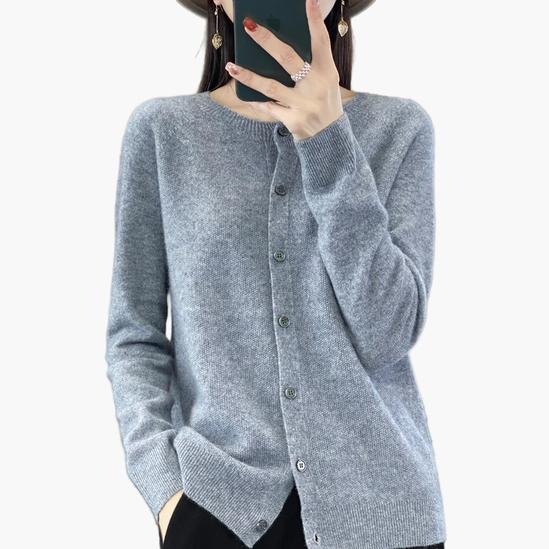 Mirla | Klassisk Stickad Cardigan - Elegant Vardagsstil för Kontor och Fritid-Eva Jonsson